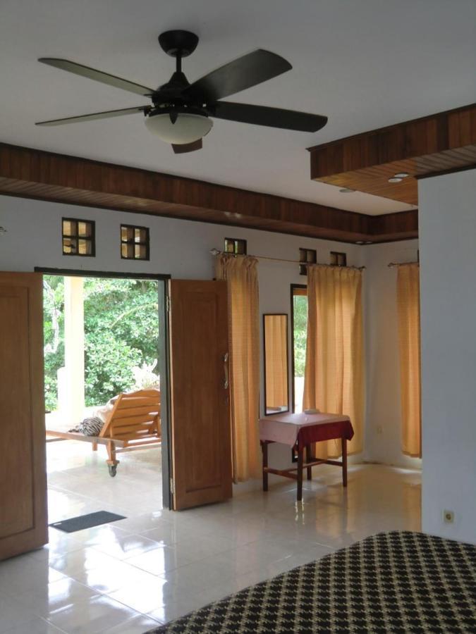 Bunaken Sea Garden Resort Extérieur photo