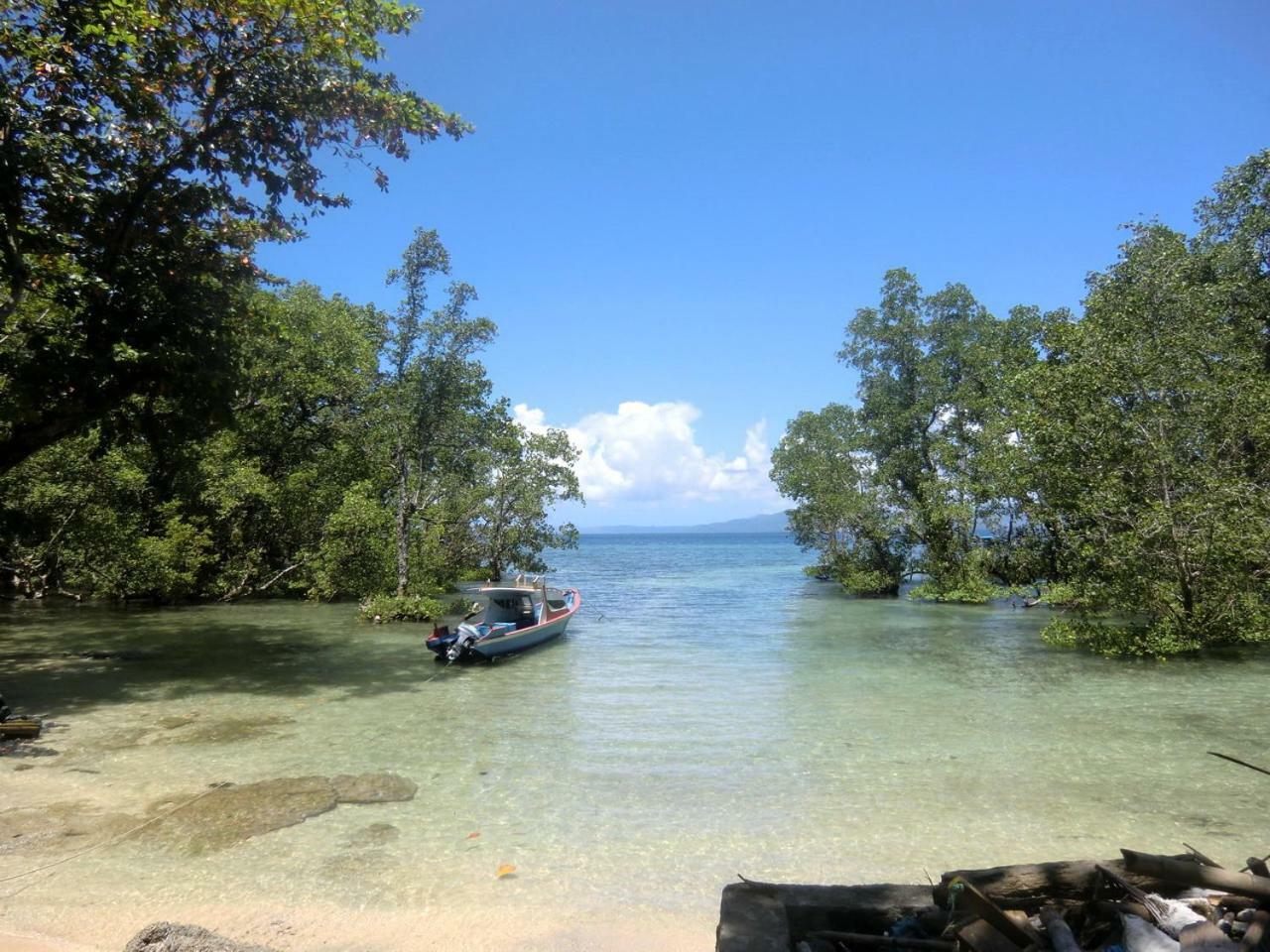 Bunaken Sea Garden Resort Extérieur photo